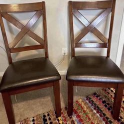 2 Chairs for dining table / very good Quality