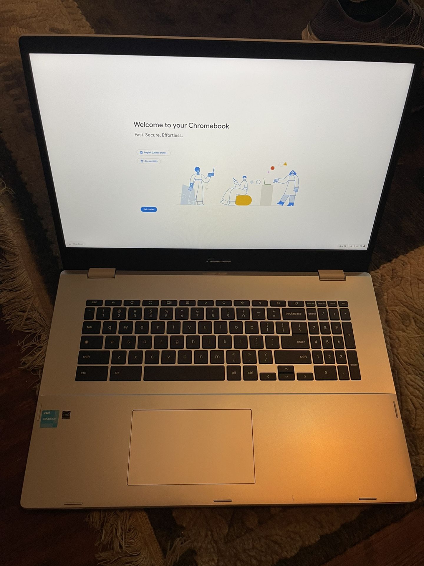 Brand New 16in  Asus Chromebook 