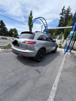 2005 Infiniti Fx35