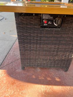 Outdoor Wicker Propane Fire Pit Table