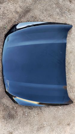 Ford taurus hood