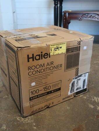 Haier 5000 BTU Window Air Conditioner / AC Unit in White