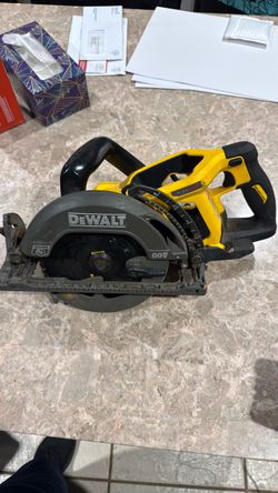 DeWalt FlexVolt 60V Cordless Circular Saw