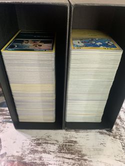 Pokémon Trading Cards Bulk About 1,000 Cards