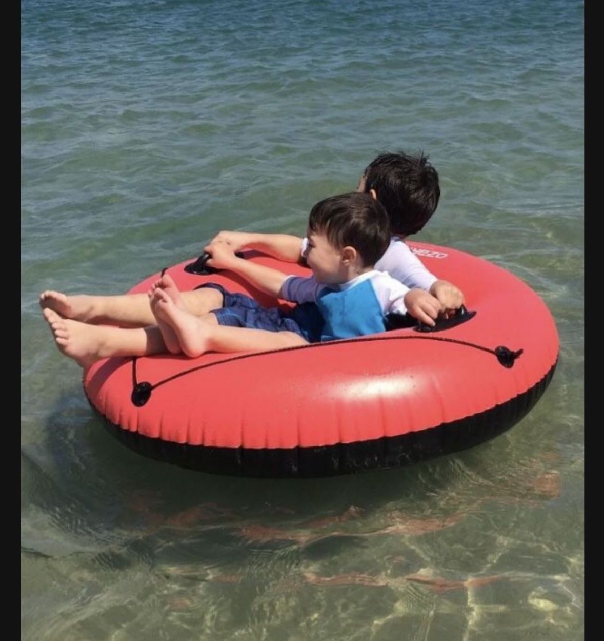 Pull Behind Inflatable Raft/Boat with Rope and Handles