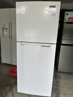 Magic Chef Refrierator For Sale