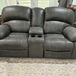 Power Loveseat Recliner With Console 