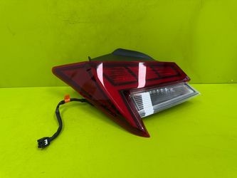 2021 - 2025 Hyundai Elantra Left Driver Side Outer Halogen Tail Light w/ LED OEM