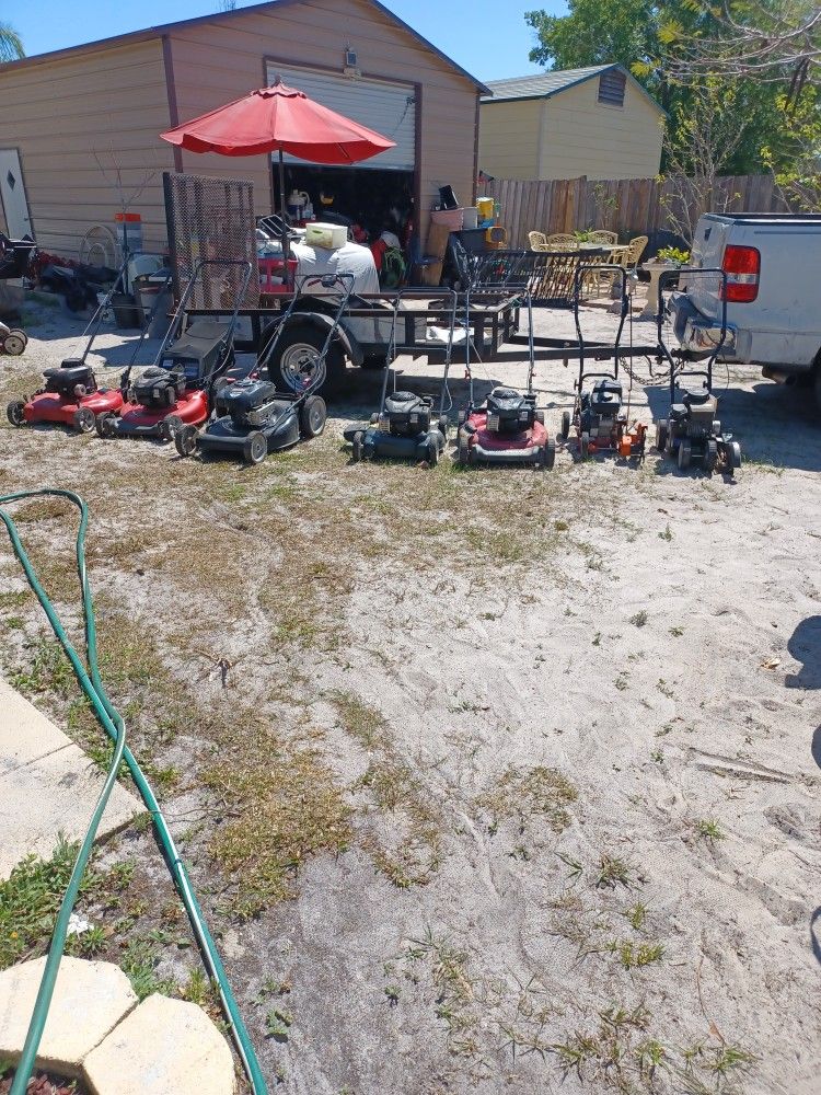 5 , Lawns Mowers And 2 Edgers ,used For Parts Or Easy Fix .