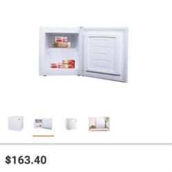 RCA Vertical Upright Freezer