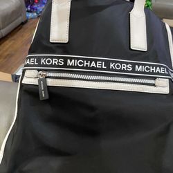 Micheal Kors Tote 