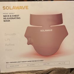 Solawave radiant Neck & Chest Rejuvenating Mask