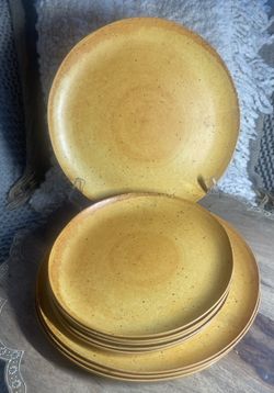 Anthropologie Melamine Dinner Plates Set of 8 - Yellow Speckled