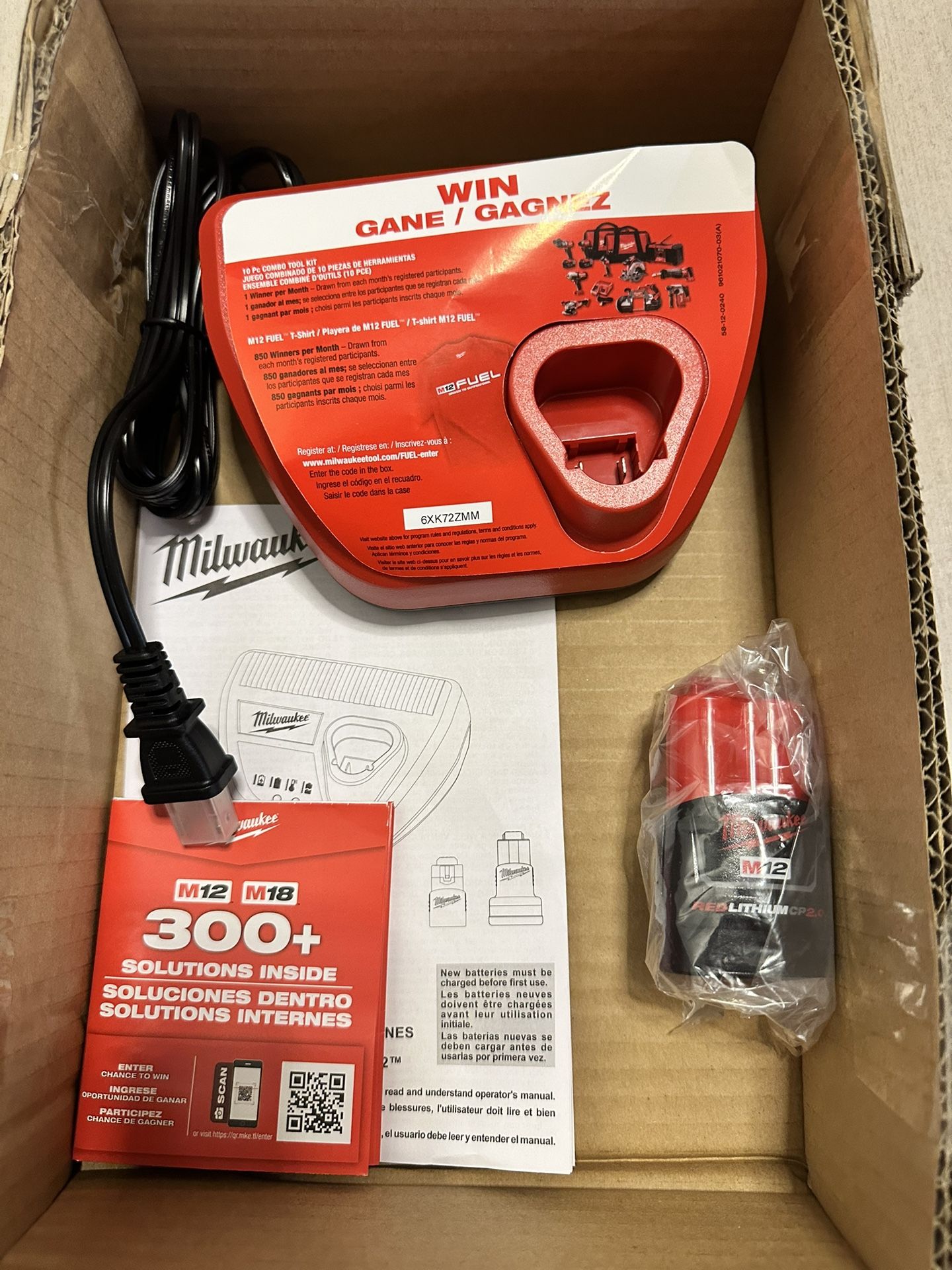 M12 Charger and Battery (2.0 Ah)