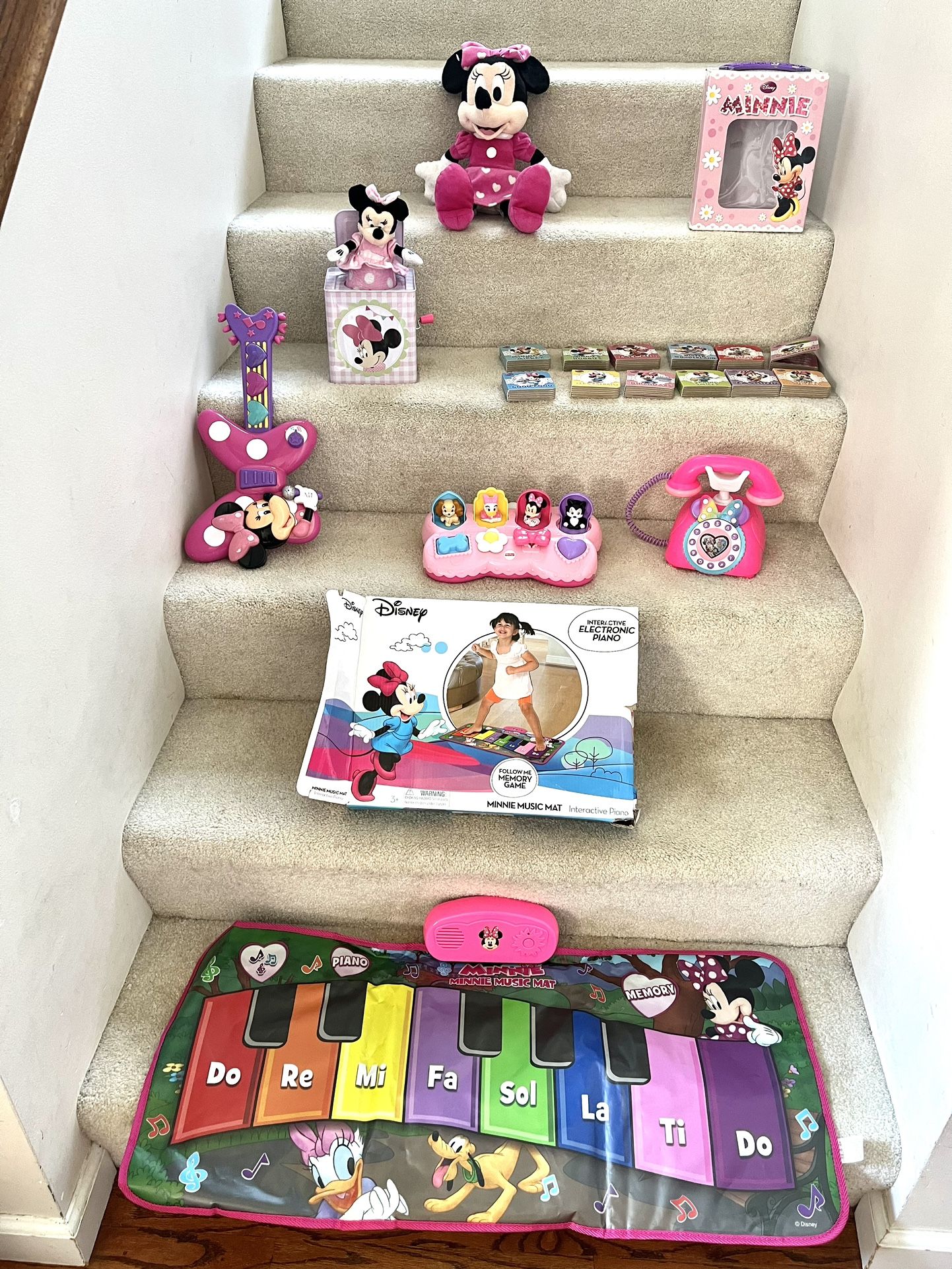 Large lot Of Minnie toys. All In Great Clean Working Condition ($45 For All)