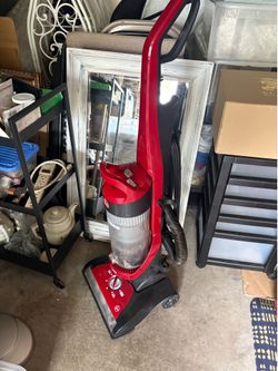 HOOVER “ wind tunnel “ STANDUP VACUUM CLEANER  — REDUCED PRICE FOR QUICK SALE 👍👍 — FIRST COME FIRST SERVE
