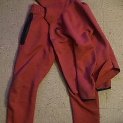 Nike Tech Kid Xl/men m (red)