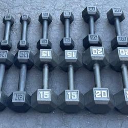 SET OF DUMBBELLS (PAIRS OF)  : 3s  5s  10s  12s  15s  20s  (Will Sell Individually) 