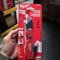 Milwaukee
FASTBACK 6-in-1 Folding Utility Knives with General Purpose Blade