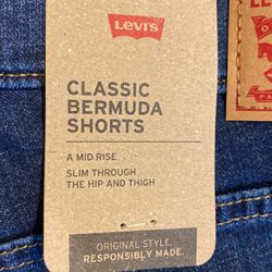 Levi’s Classic Bermuda Shorts (42)