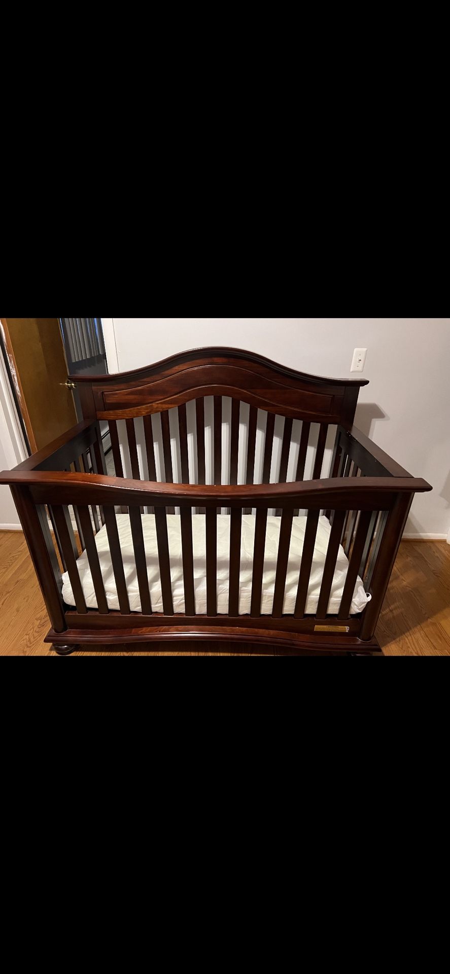 Toddler/Baby Crib