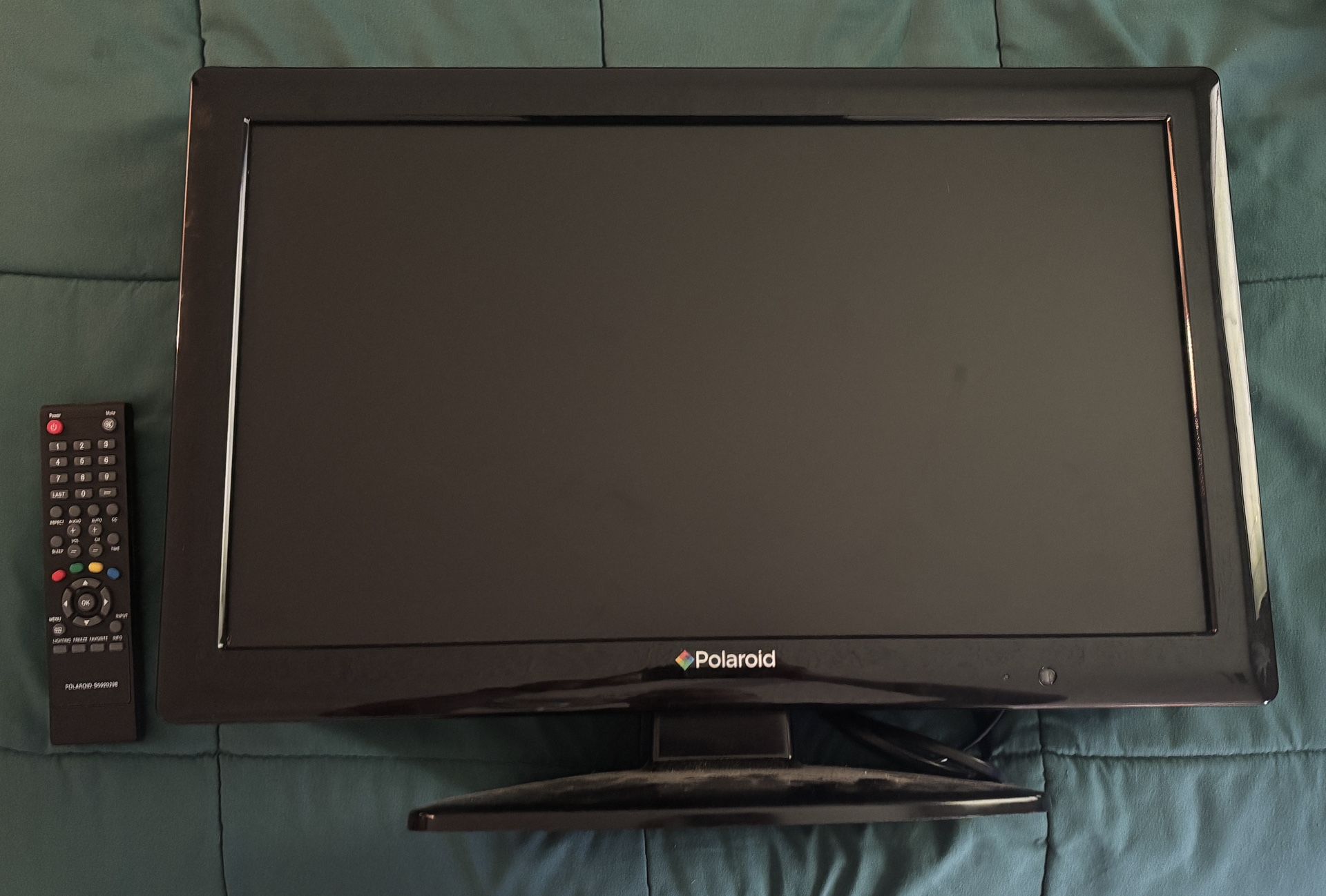 Polaroid 22” HD LCD TV & DVD combo. Model: TDAC-02212