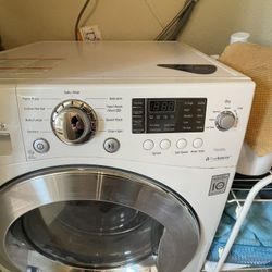 LG Washer And Dryer Combo. No Vent Required. 