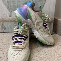 Women's Nike React Vision shoes Size 7 Fossil/Vachetta Tan/Vivid Purple.  Excellent Condition. Clean, well cared for, lots of life left. Ready for pic