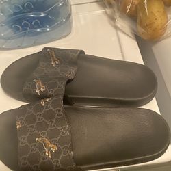 Gucci Tiger Supreme Slides