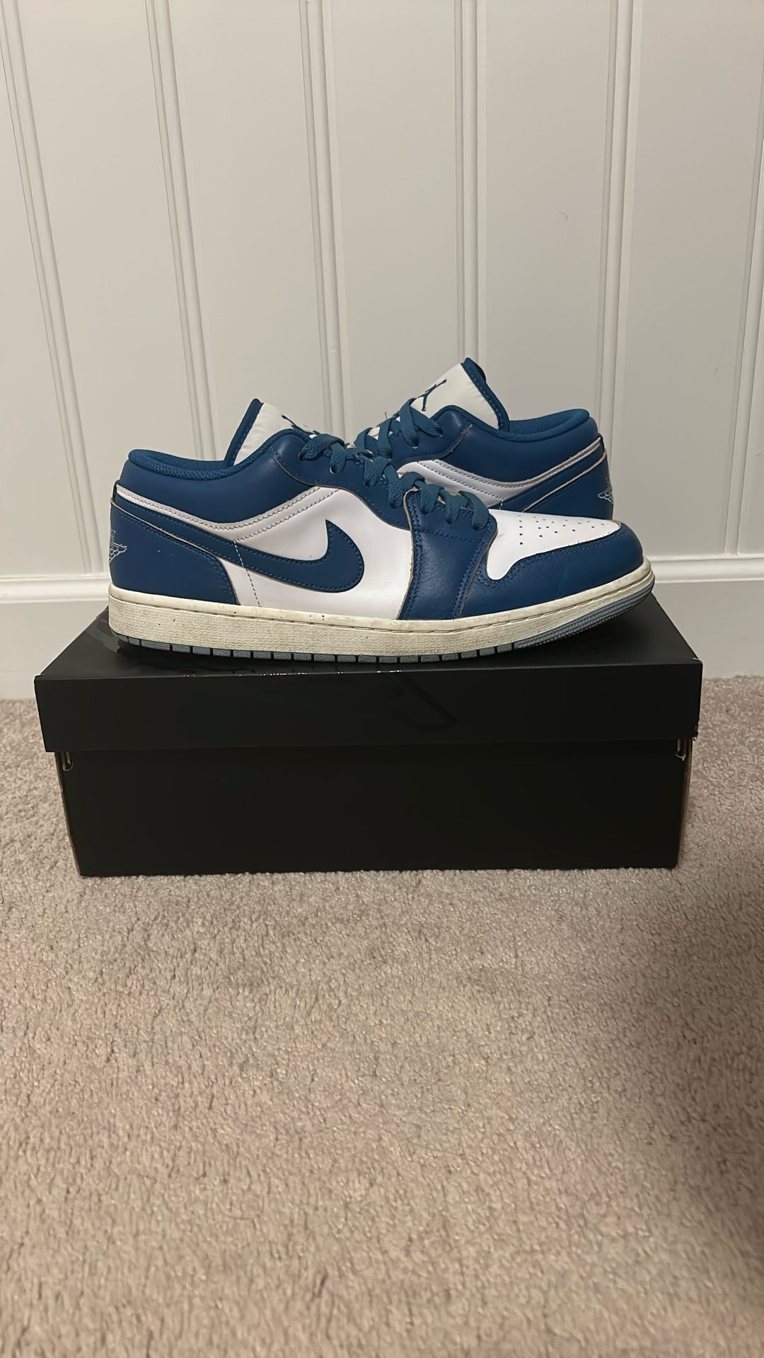 Air Jordan 1 Low SE Industrial Blue