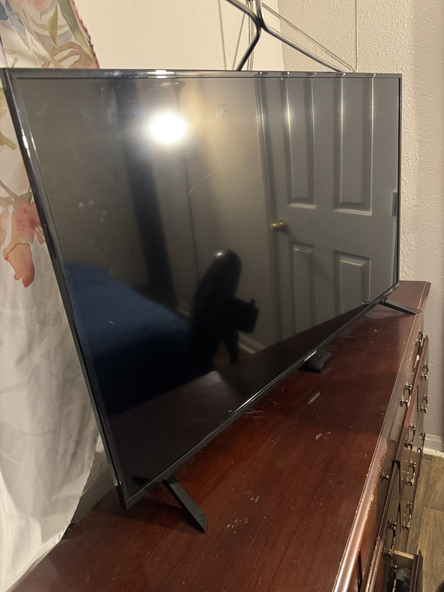Element Plus Roku 55 Inch Maybe