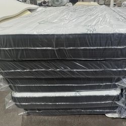 NEW Queen Mattress//Hybrid Deluxe 