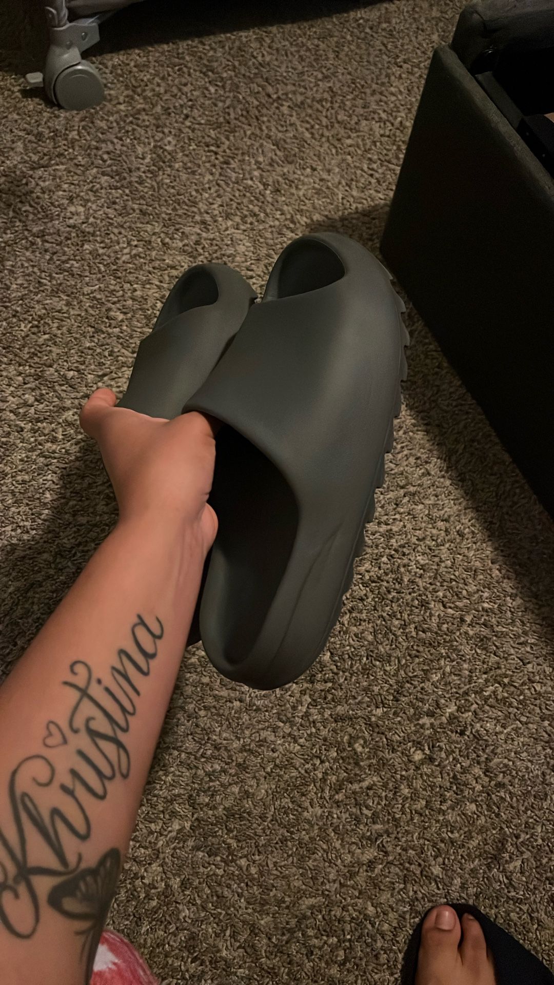 Yeezy Slides 50$