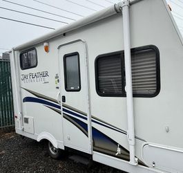 2012 Jayco Jay Feather Ultra Lite