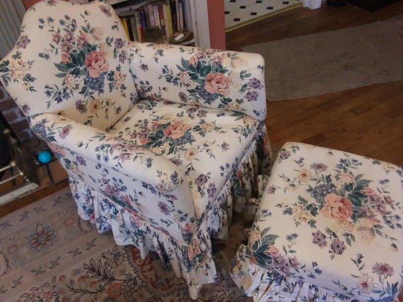 Small Upholstered Chair With Ottoman
