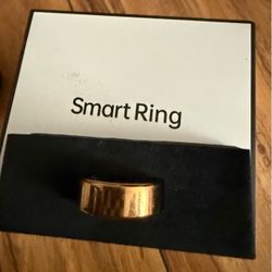 Gold Smart Ring – Like New – Only Worn Twice - Size 8