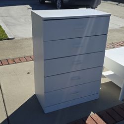 5-Drawer White Dresser