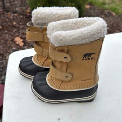 NEW sorel kids boots size 8