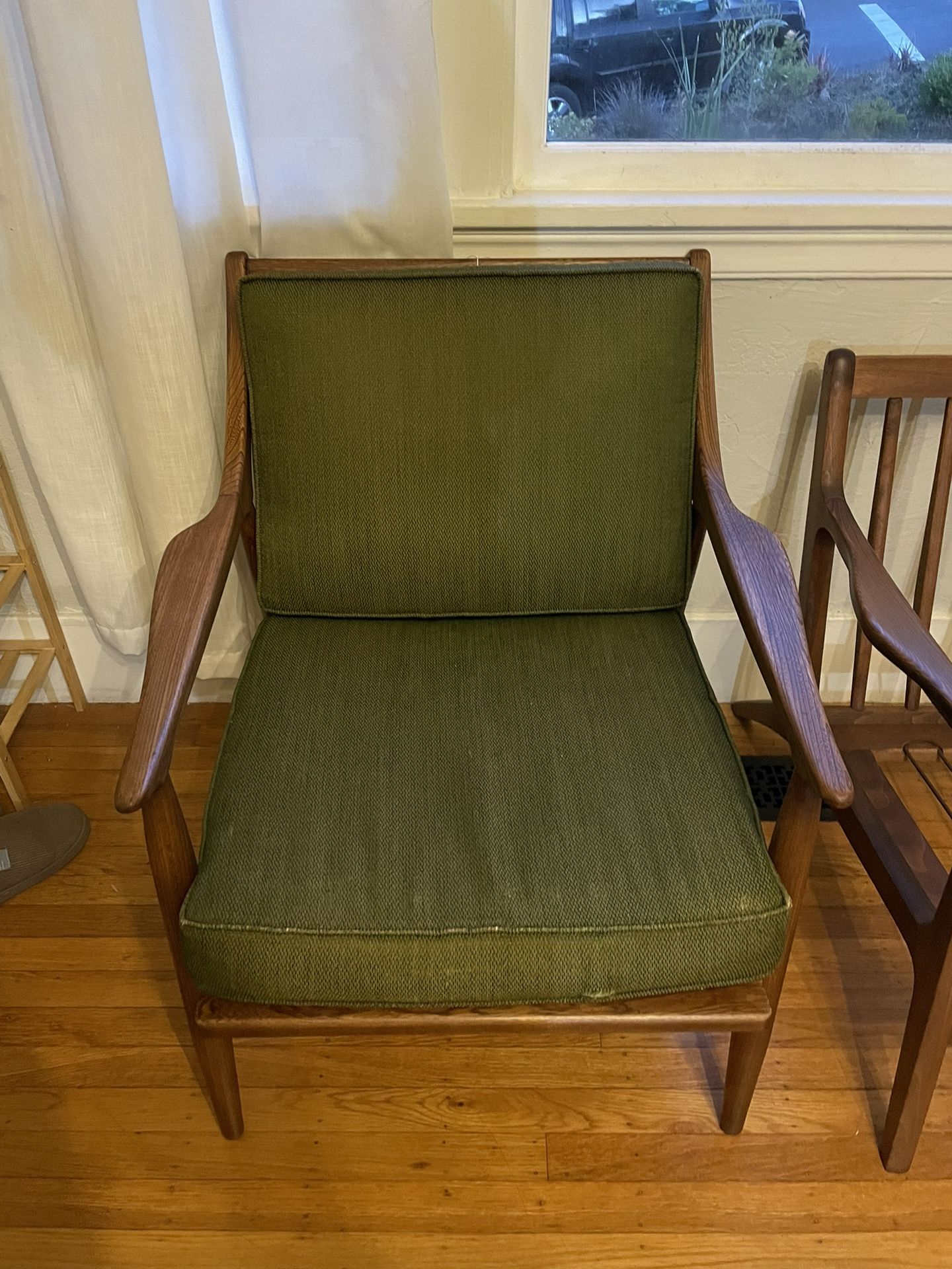 Mid Century / Shield’s Of California Chair