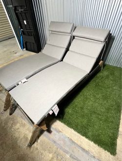 SunVilla Nora Woven Chaise Lounge Chairs (Set of 2) + Cushions