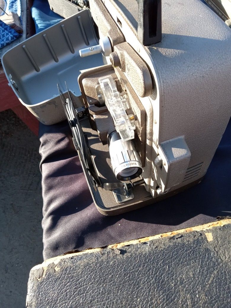 Autoload Bell&howell Projector