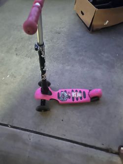 Toddler girl scooter