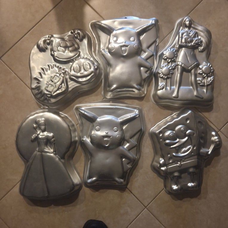 Barbie Princess Eisin Cake Tin $8 Make An Offer For All