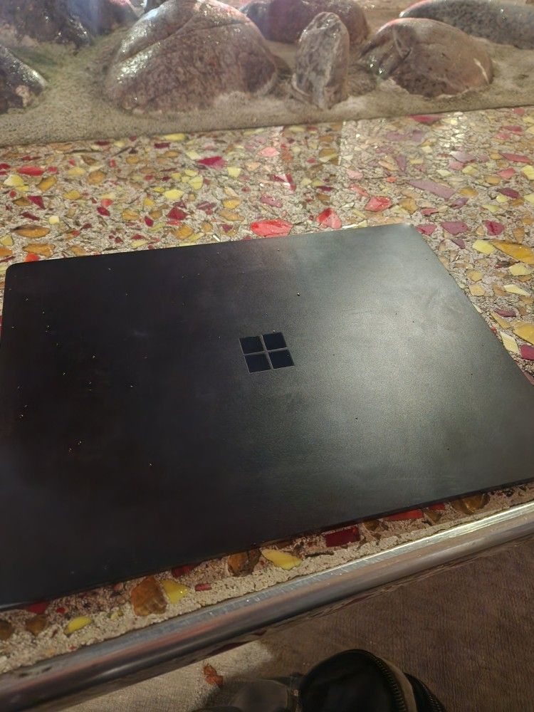 Windows Surface Laptop 3