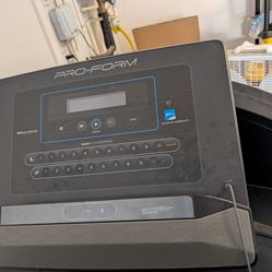ProForm Trainer 8.5 – Great Condition, Space-Saving Folding Treadmill