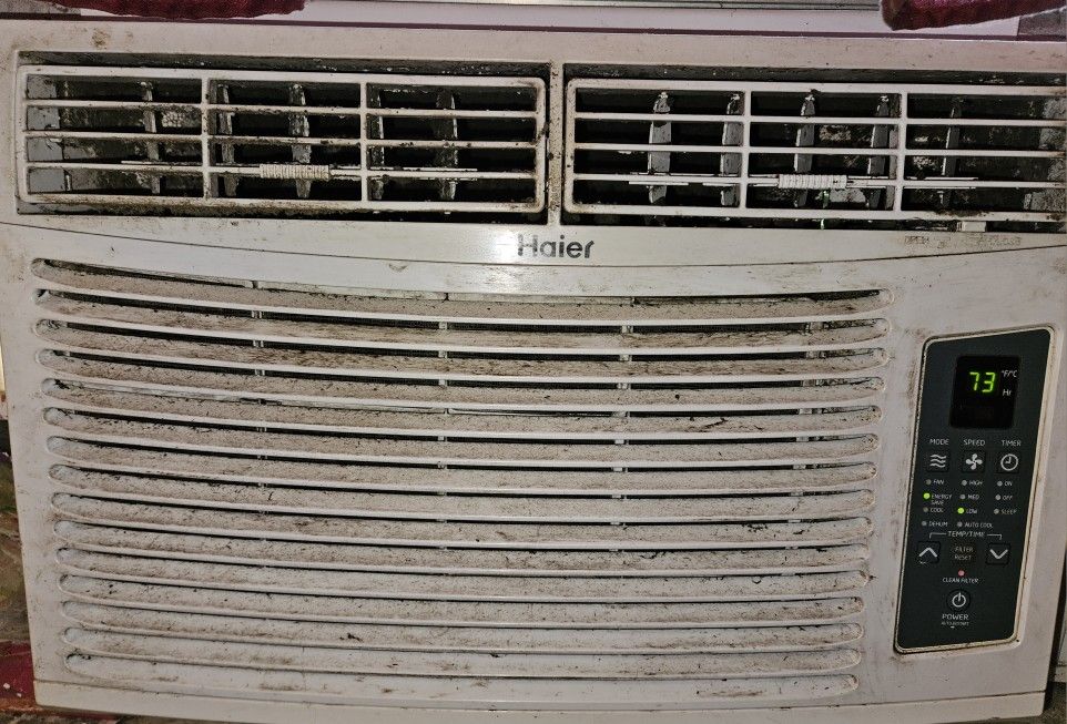 Haier 12,000 BTU Air Conditioner 