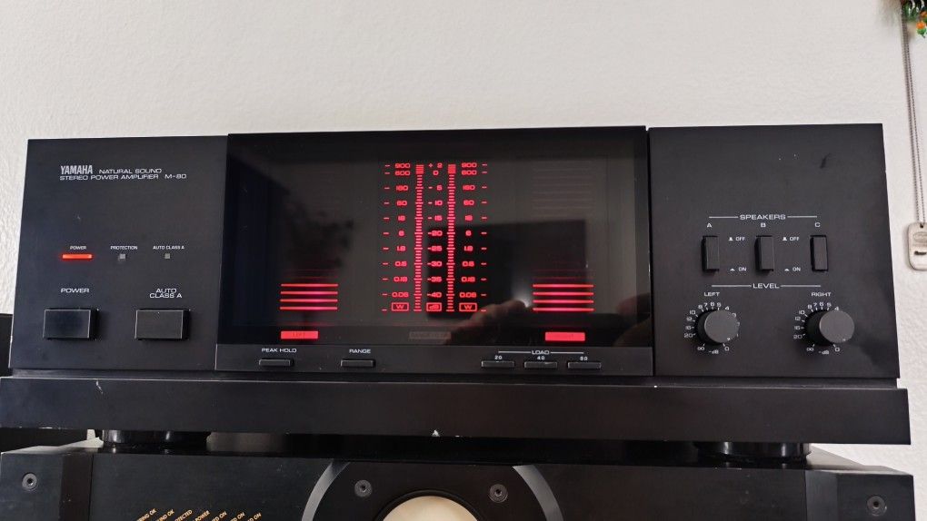 Yamaha M-80 Power Amplifier