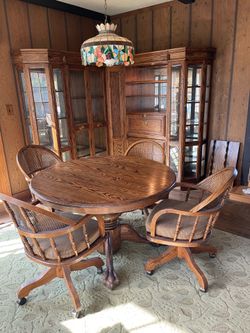Vintage Solid Oak Dining Table & 4 chairs