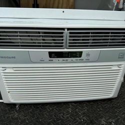 Frigidaire air conditioner 6000 BTU
