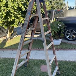 Excellent Condition, 6 Feet Fiberglass Ladders